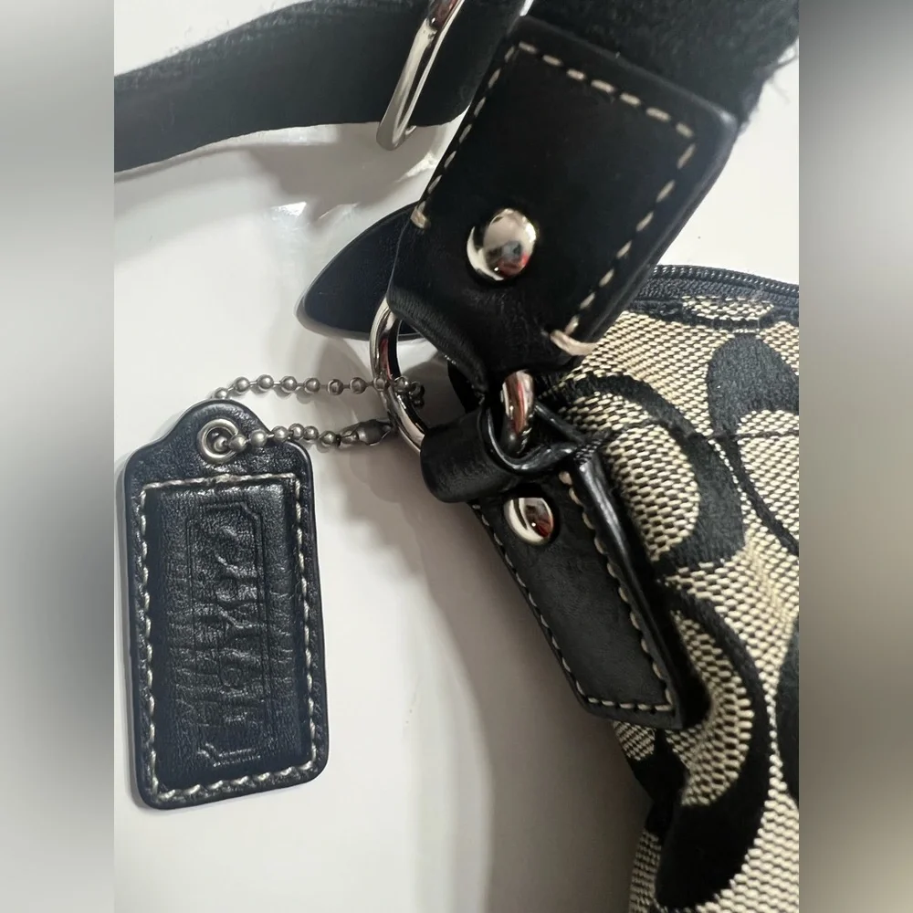 Coach crossbody small purse - Picture 4 of 8
